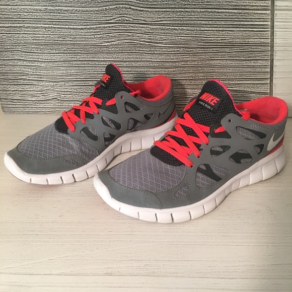 Sold** Women’s Nike free run 2 - Picture 3 of 6